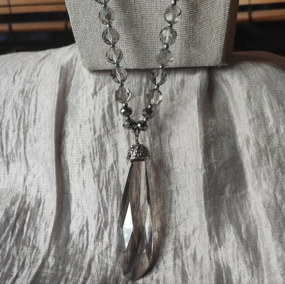Gray Oversized Crystal Teardrop Opera Length Necklace Vintage Silver Tone Glass - Picture 14 of 16